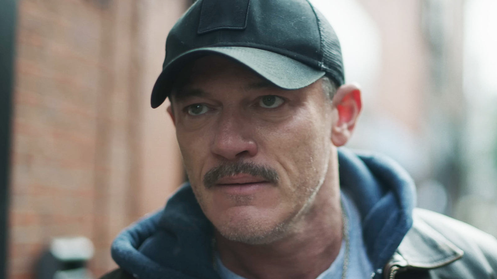 Luke Evans is momenteel de koning van Netflix